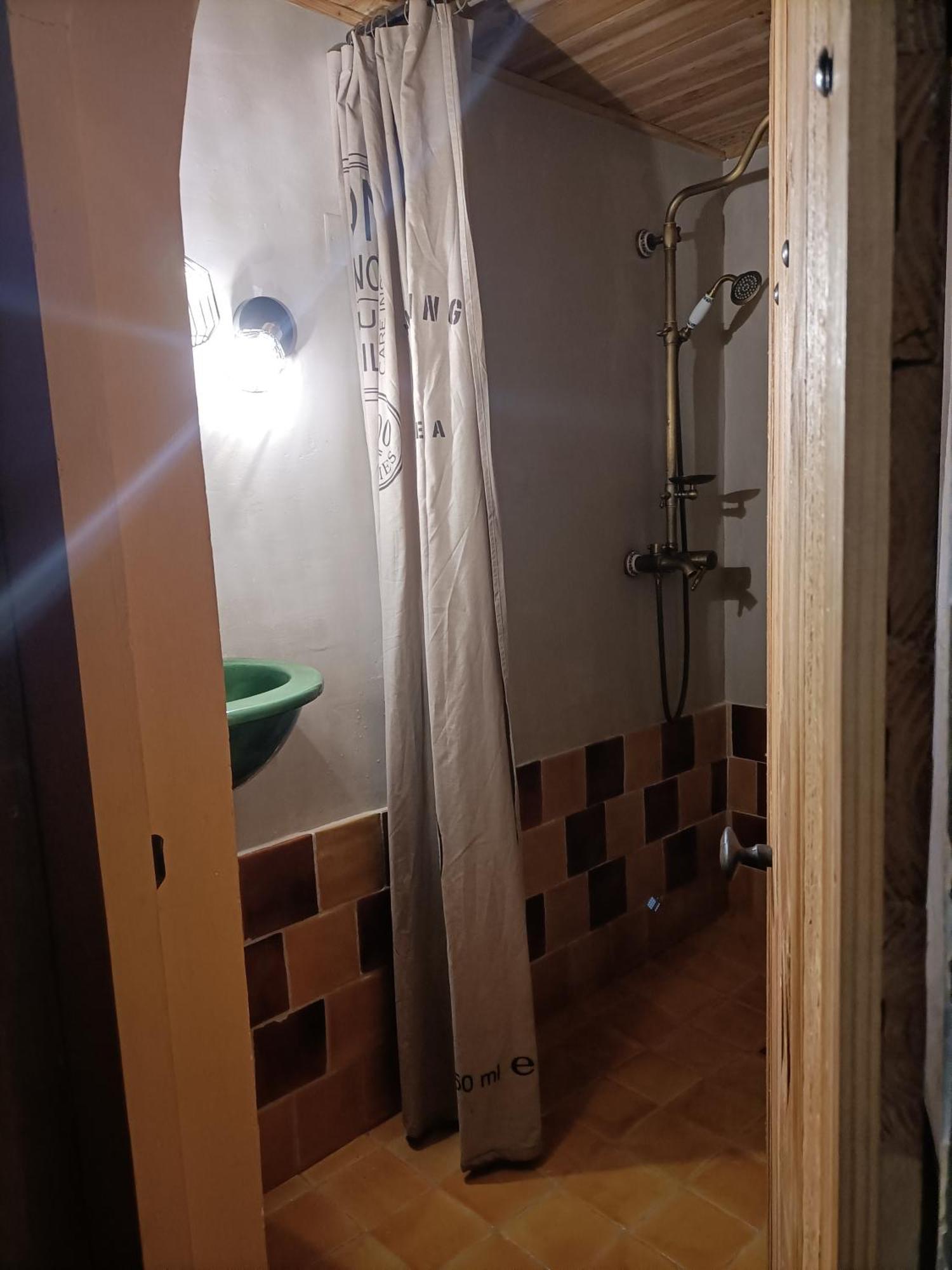 A L'Etape Des Randonneurs (Adults Only) Bed & Breakfast Сеньон Екстериор снимка